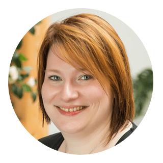 Claudia Neubauer, Service clientèle